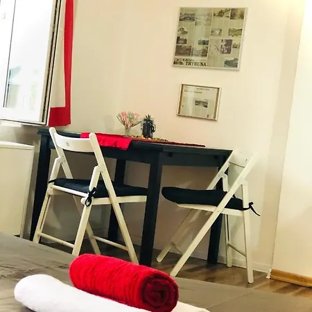 Art Mieszkanie Blisko Dworca Pkp Apartment *