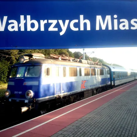 Art Mieszkanie Blisko Dworca Pkp Апартаменты