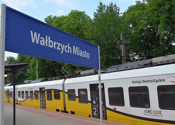 Apartment Art Mieszkanie Blisko Dworca Pkp Waldenburg